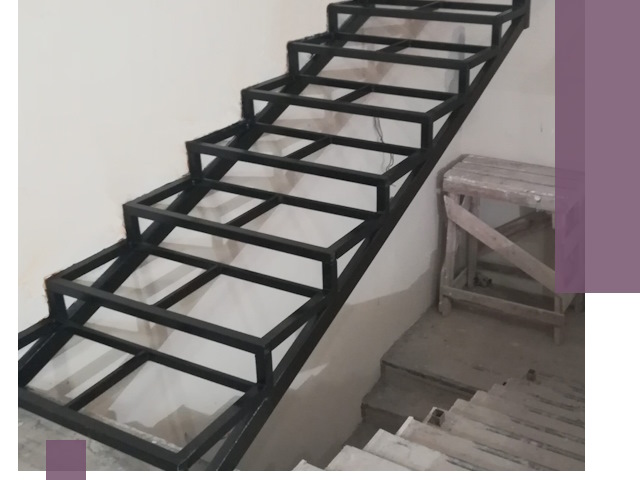 Демонтаж лестниц на металлокаркасе в Камне-на-Оби: быстрый вывоз и разбор