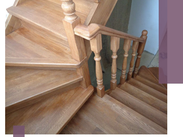 Дубовые лестницы под ключ в Камне-на-Оби: изготовление и монтаж