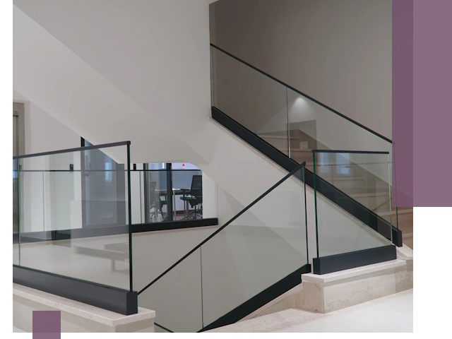 Стеклянные перила премиум-класса с установкой в Камне-на-Оби