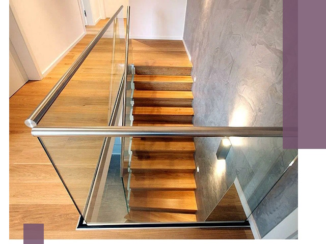 Перила для лестницы в доме — изготовление и монтаж в Камне-на-Оби