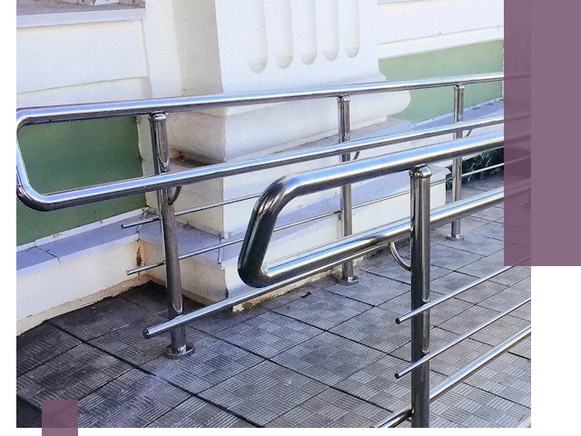 Ограждения пандусов из металла и нержавейки в Камне-на-Оби