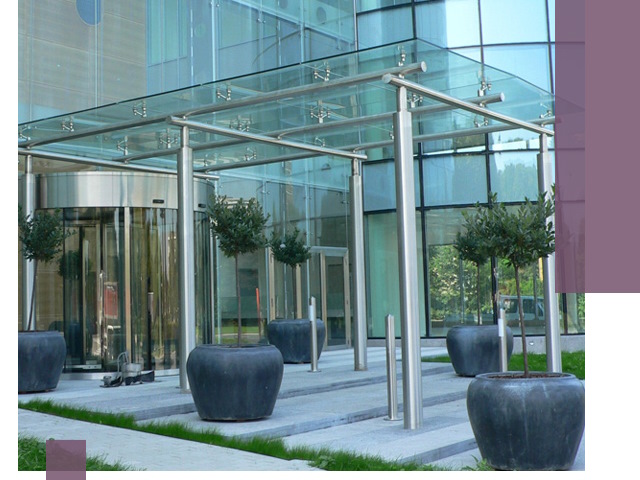 Навесы из стекла на заказ в Камне-на-Оби — монтаж и установка