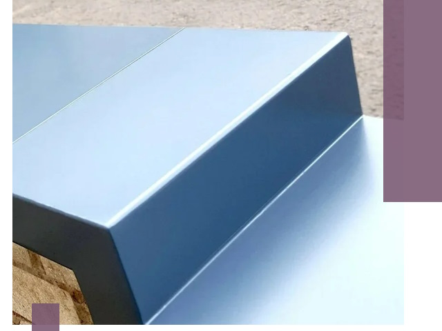 Крышки на парапет в Камне-на-Оби: изготовление и монтаж под ключ